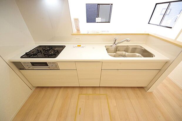 収納豊富で、日々のお料理から後片付けまで快適に、はかどるキッチンです。