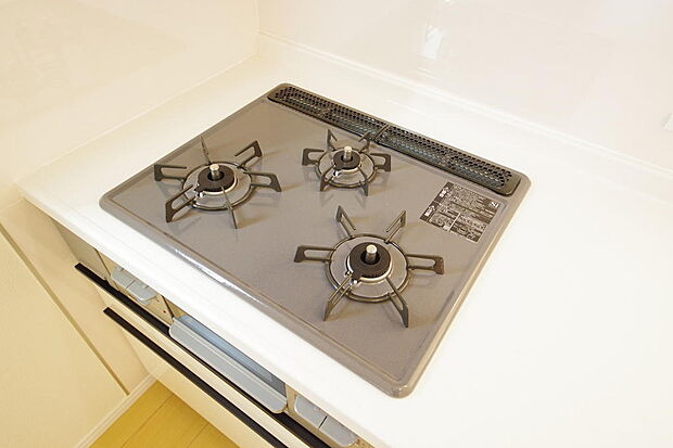 ガスコンロにはSiセンサーが組み込まれています。長時間の使用の際にセンサーが自動でストップします。