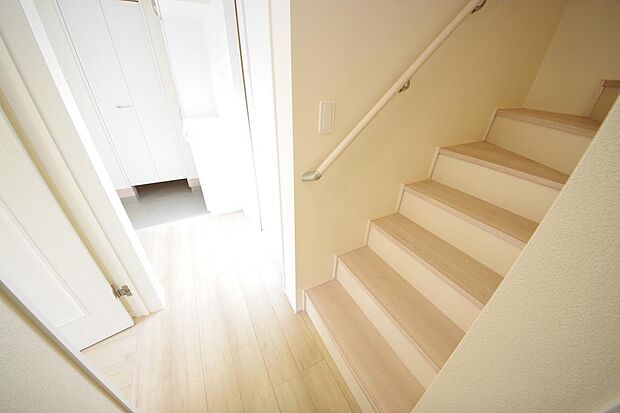 家族を心地よく迎えたり、お客様を心からお迎えしたり、おもてなしの心をもって迎え入れます。