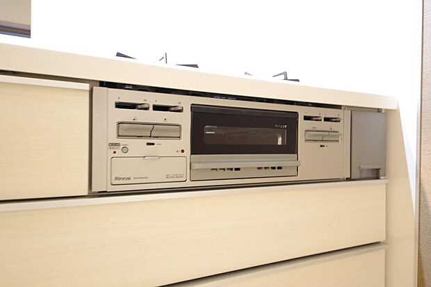 小さなお子様がいたずら出来ないようにロックがかかるようになっています。これなら奥様も安心です。