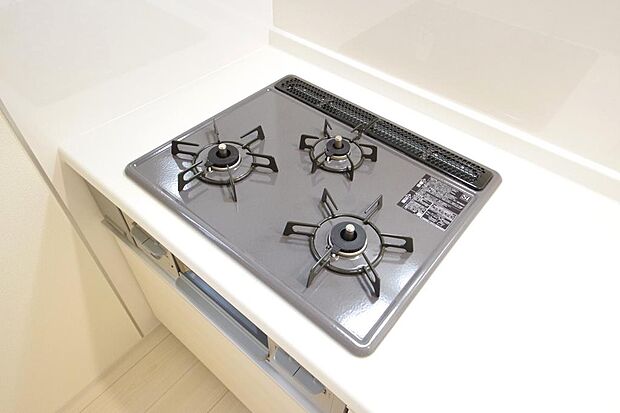 ガスコンロにはSiセンサーが組み込まれています。長時間の使用の際にセンサーが自動でストップします。