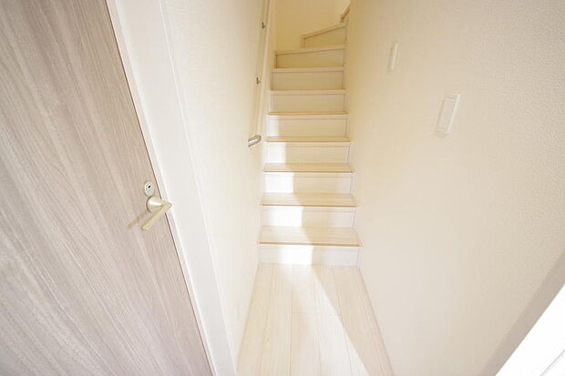 家族を心地よく迎えたり、お客様を心からお迎えしたり、おもてなしの心をもって迎え入れます。