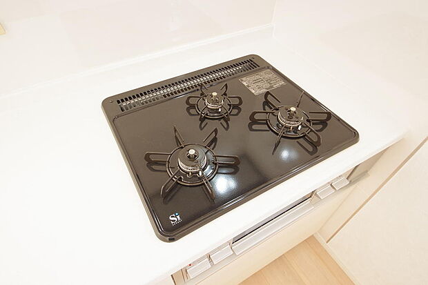 ガスコンロにはSiセンサーが組み込まれています。長時間の使用の際にセンサーが自動でストップします。