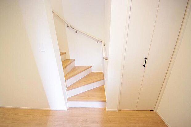 家族を心地よく迎えたり、お客様を心からお迎えしたり、おもてなしの心をもって迎え入れます。