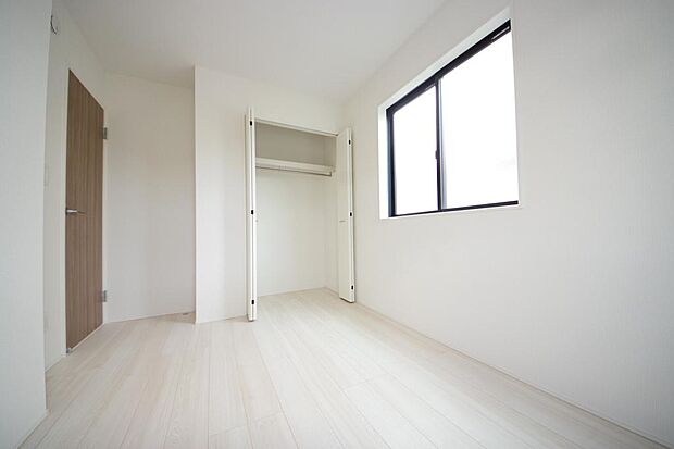 プライベートスペースである居室はより安らげ、ご満足いただける空間となります。