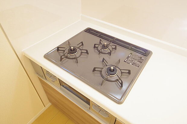 ガスコンロにはＳｉセンサーが組み込まれています。長時間の使用の際にセンサーが自動でストップします。