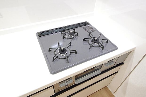 ガスコンロにはＳｉセンサーが組み込まれています。長時間の使用の際にセンサーが自動でストップします。