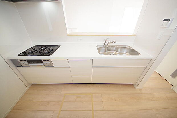 収納豊富で、日々のお料理から後片付けまで快適に、はかどるキッチンです。