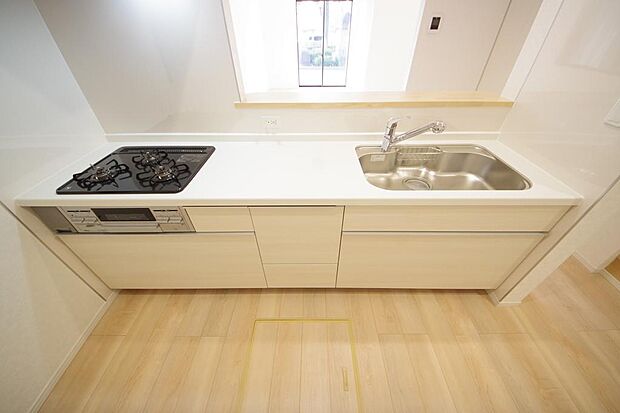 収納豊富で、日々のお料理から後片付けまで快適に、はかどるキッチンです。