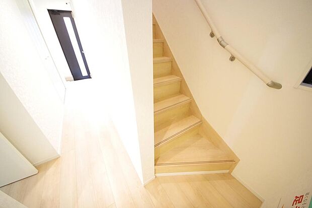 家族を心地よく迎えたり、お客様を心からお迎えしたり、おもてなしの心をもって迎え入れます。