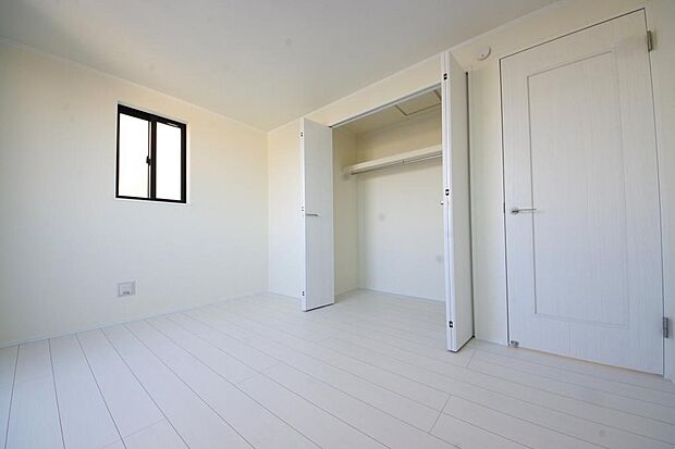 プライベートスペースである居室はより安らげ、ご満足いただける空間となります。