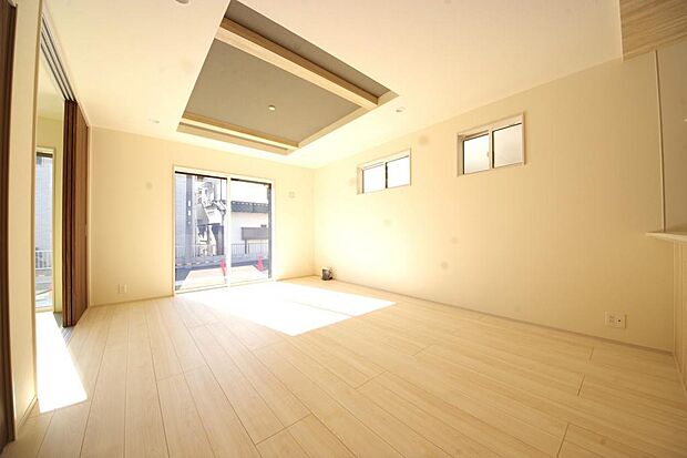 家族皆方が一番長い時間を共有するリビング ダイニング。快適な空間としてご利用いただけます。