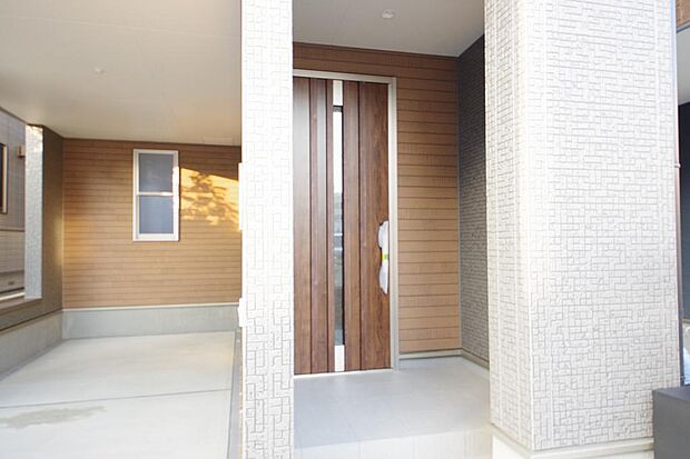 家族を心地よく迎えたり、お客様を心からお迎えしたり、おもてなしの心をもって迎え入れます。