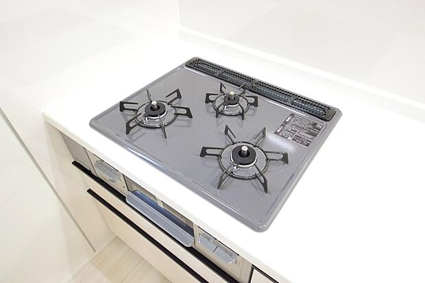 ガスコンロにはＳｉセンサーが組み込まれています。長時間の使用の際にセンサーが自動でストップします。