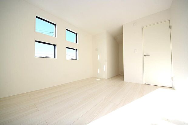 プライベートスペースである居室はより安らげ、ご満足いただける空間となります。