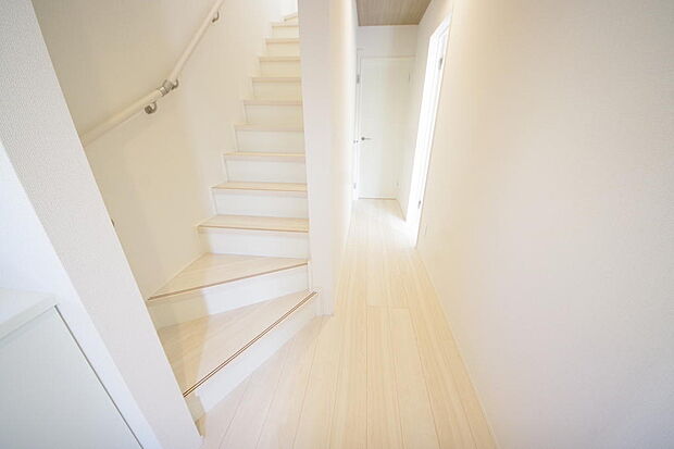 家族を心地よく迎えたり、お客様を心からお迎えしたり、おもてなしの心をもって迎え入れます。