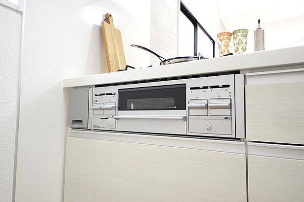 小さなお子様がいたずら出来ないようにロックがかかるようになっています。これなら奥様も安心です