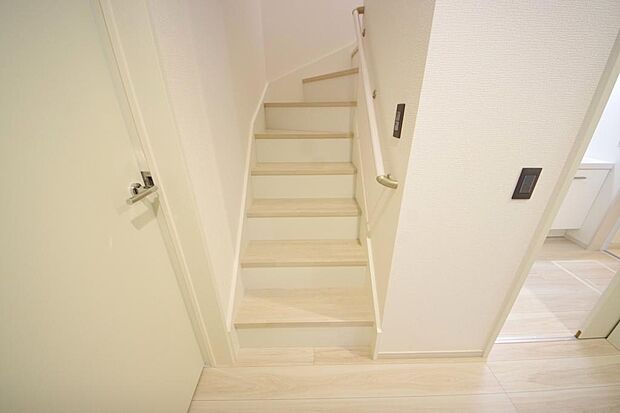 家族を心地よく迎えたり、お客様を心からお迎えしたり、おもてなしの心をもって迎え入れます。