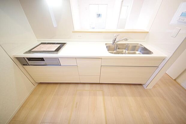 収納豊富で、日々のお料理から後片付けまで快適に、はかどるキッチンです。