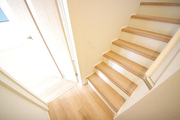 家族を心地よく迎えたり、お客様を心からお迎えしたり、おもてなしの心をもって迎え入れます。