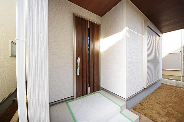 家族を心地よく迎えたり、お客様を心からお迎えしたり、おもてなしの心をもって迎え入れます。