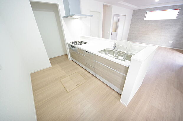 収納豊富で、日々のお料理から後片付けまで快適に、はかどるキッチンです。