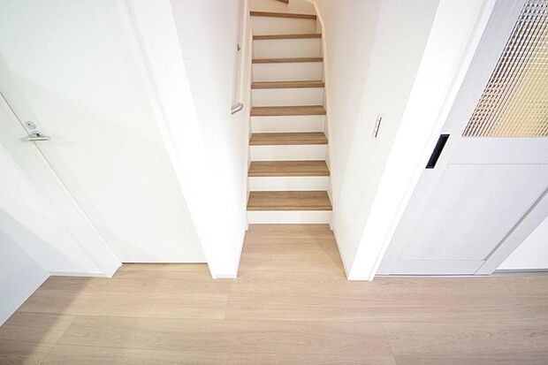 家族を心地よく迎えたり、お客様を心からお迎えしたり、おもてなしの心をもって迎え入れます。