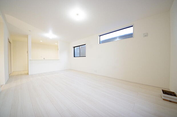 家族皆方が一番長い時間を共有するリビング ダイニング。快適な空間としてご利用いただけます。