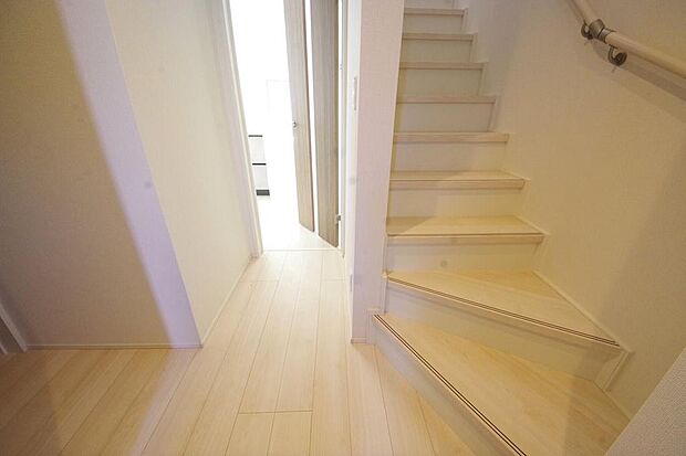 家族を心地よく迎えたり、お客様を心からお迎えしたり、おもてなしの心をもって迎え入れます。