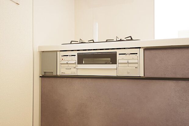 小さなお子様がいたずら出来ないようにロックがかかるようになっています。これなら奥様も安心です。