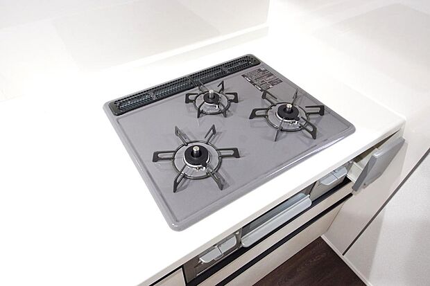 ガスコンロにはSiセンサーが組み込まれています。長時間の使用の際にセンサーが自動でストップします。