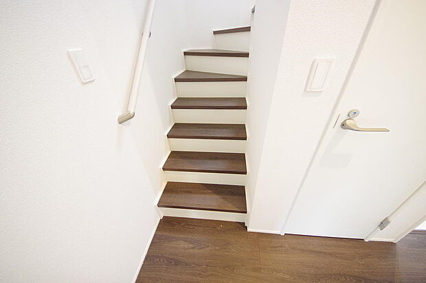 家族を心地よく迎えたり、お客様を心からお迎えしたり、おもてなしの心をもって迎え入れます。