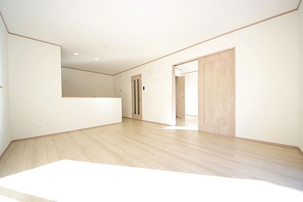 家族皆方が一番長い時間を共有するリビング　ダイニング。快適な空間としてご利用いただけます。