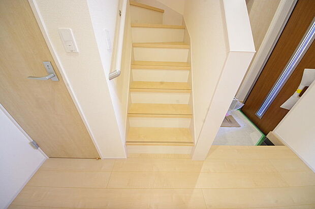 家族を心地よく迎えたり、お客様を心からお迎えしたり、おもてなしの心をもって迎え入れます。