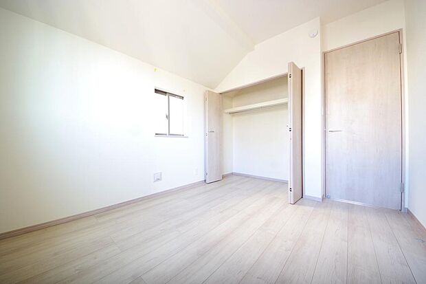 プライベートスペースである居室はより安らげ、ご満足いただける空間となります。