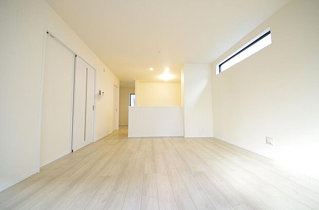 家族皆方が一番長い時間を共有するリビング　ダイニング。快適な空間としてご利用いただけます。