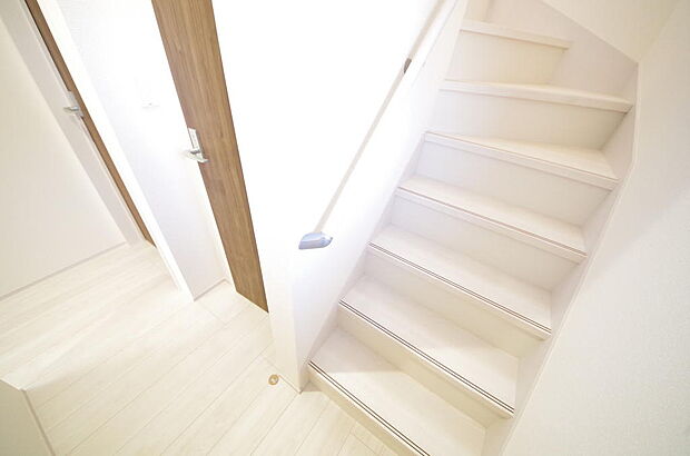 家族を心地よく迎えたり、お客様を心からお迎えしたり、おもてなしの心をもって迎え入れます。