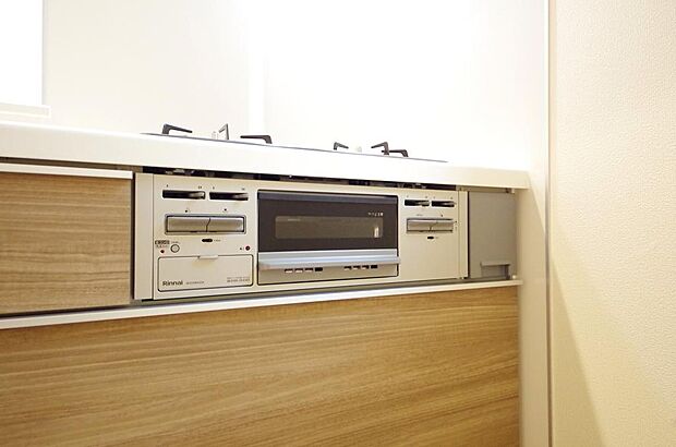 小さなお子様がいたずら出来ないようにロックがかかるようになっています。これなら奥様も安心です。