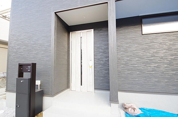 家族を心地よく迎えたり、お客様を心からお迎えしたり、おもてなしの心をもって迎え入れます。