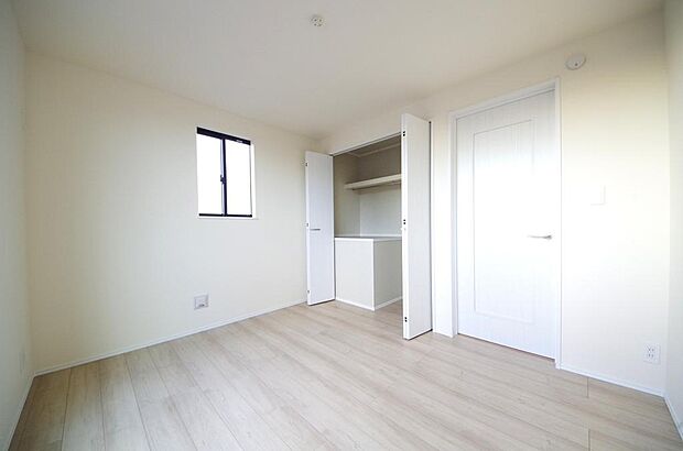 プライベートスペースである居室はより安らげ、ご満足いただける空間となります。