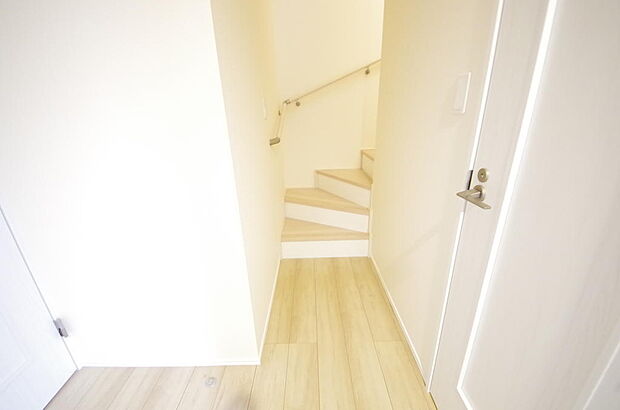 家族を心地よく迎えたり、お客様を心からお迎えしたり、おもてなしの心をもって迎え入れます。