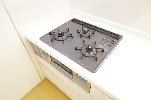 ガスコンロにはＳｉセンサーが組み込まれています。長時間の使用の際にセンサーが自動でストップします。