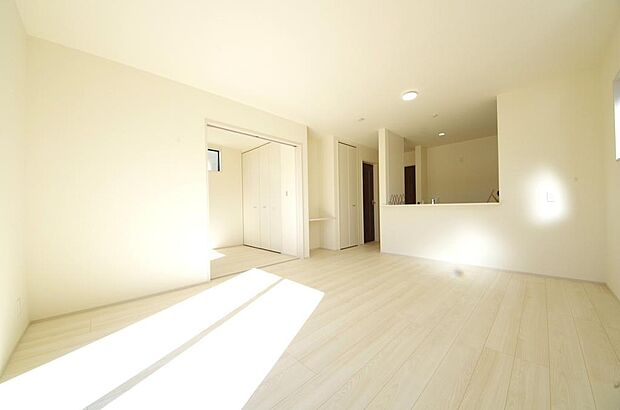 家族皆方が一番長い時間を共有するリビング　ダイニング。快適な空間としてご利用いただけます。