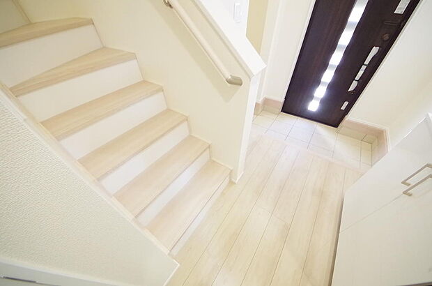 家族を心地よく迎えたり、お客様を心からお迎えしたり、おもてなしの心をもって迎え入れます。