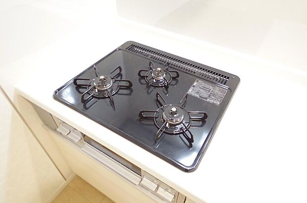 ガスコンロにはＳｉセンサーが組み込まれています。長時間の使用の際にセンサーが自動でストップします。