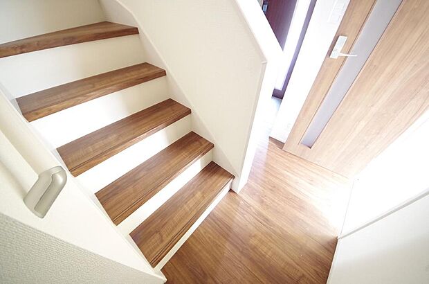 家族を心地よく迎えたり、お客様を心からお迎えしたり、おもてなしの心をもって迎え入れます。