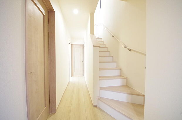 家族を心地よく迎えたり、お客様を心からお迎えしたり、おもてなしの心をもって迎え入れます。