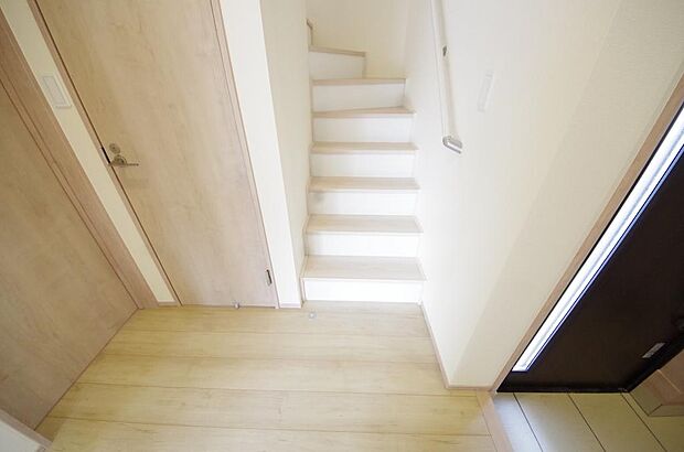 家族を心地よく迎えたり、お客様を心からお迎えしたり、おもてなしの心をもって迎え入れます。