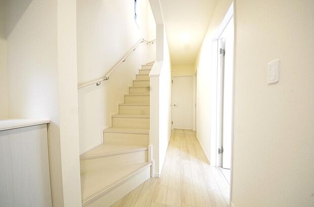 家族を心地よく迎えたり、お客様を心からお迎えしたり、おもてなしの心をもって迎え入れます。