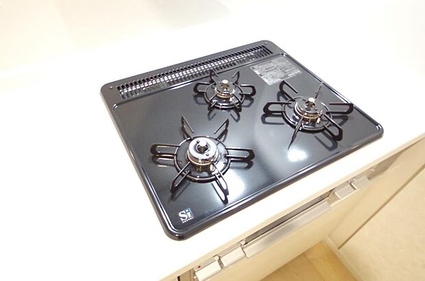 ガスコンロにはSiセンサーが組み込まれています。長時間の使用の際にセンサーが自動でストップします。